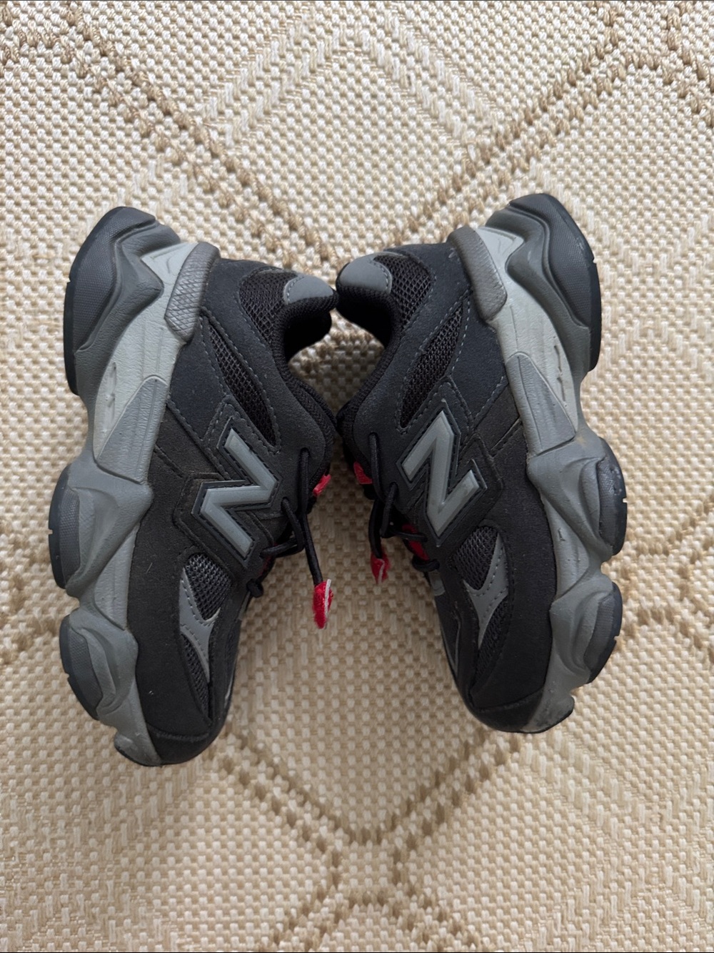 New Balance Kids Shoes 9060 Black Grey - Size US 9 kids, EUC